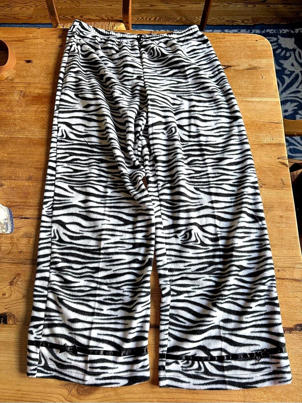 Zebra pajama pants with bows - NWT